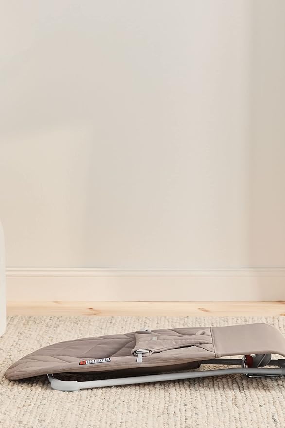 BabyBjörn Bouncer Bliss, Cotton Petal Quilt, Sand Gray