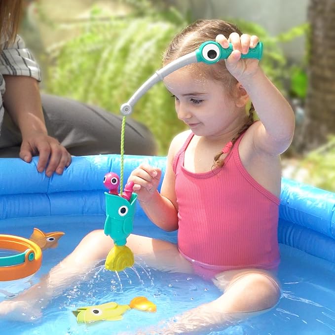 Yookidoo Fishing Set Bucket Bath Toys – Magnetic Fishing Rod, Wriggling Fish + 3 Floating Fish with 3 Unique Effects – Mold Free Catch ’N’ Sprinkle Bathtime & Pool Toy for Toddlers and Kids (Ages 2–6)