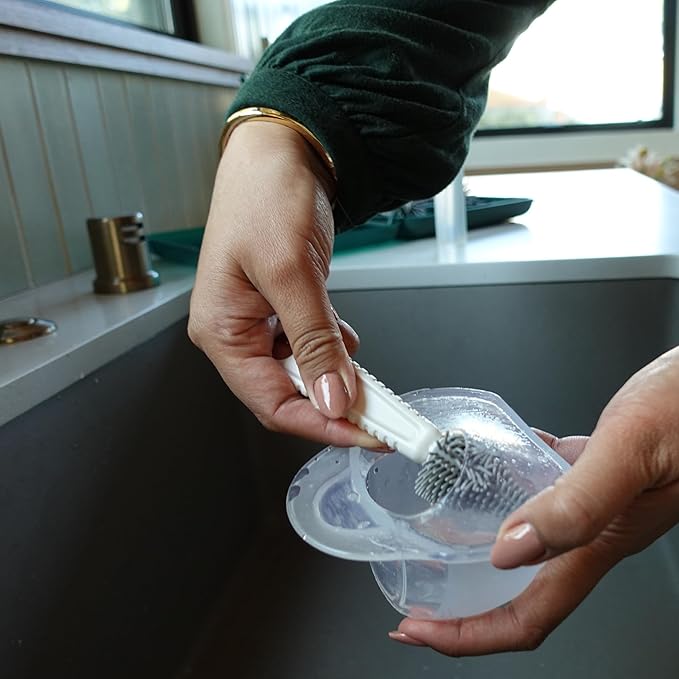 Willow - Silicone Wearable Breast Pump - Passive Suction Milk Collector - Hands Free Manual Breast Pump - Dishwasher Safe - Breastfeeding Essentials - Easy Pour Spout for Milk Storage Bags - BPA Free