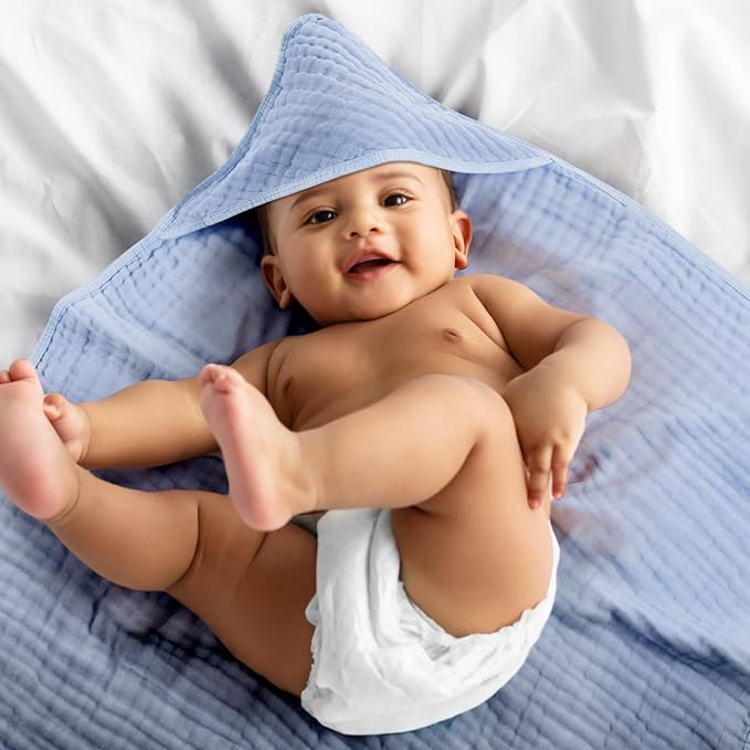 VitalCozy 6 Pcs Baby Muslin Hooded Bath Towels and Washcloths, 32 x 32 Inch Muslin Cotton Hooded Baby Towels Absorbent Hooded Blankets for Gift Newborn Infant Shower (Dark Blue,Light Blue)