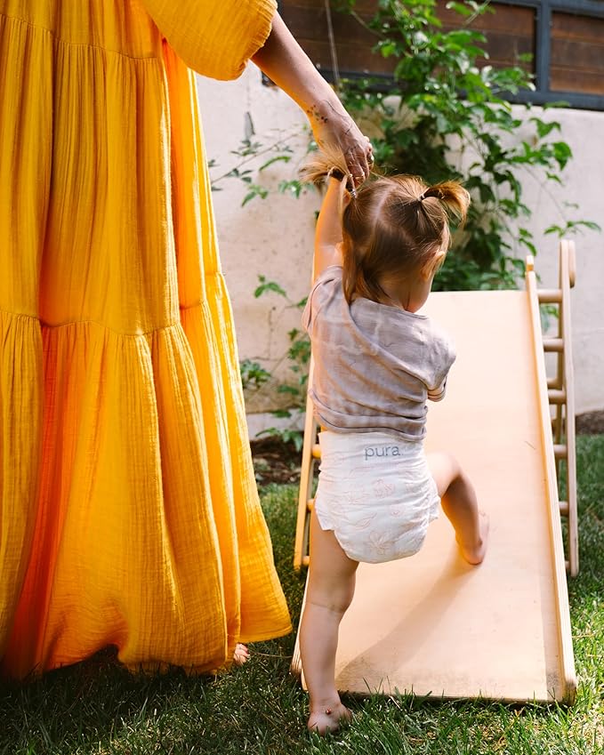 Pura Size 7 Eco-Friendly Diapers (33+lbs) Totally Chlorine Free (TCF) Hypoallergenic, Soft Organic Cotton, Sustainable, up to 12 Hours Leak Protection, Allergy UK, 3 Packs of 17 (51 Diapers)