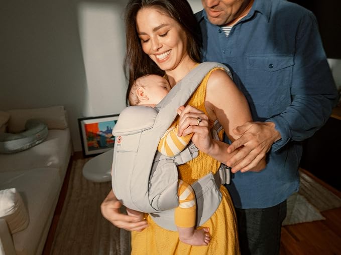Ergobaby Omni Deluxe Baby Carrier Newborn to Toddler - Breathable Baby Carriers for Summer - All-Position Carrier with Enhanced Lumbar Support & Airflow (7-45 Pounds), Cotton, Camel