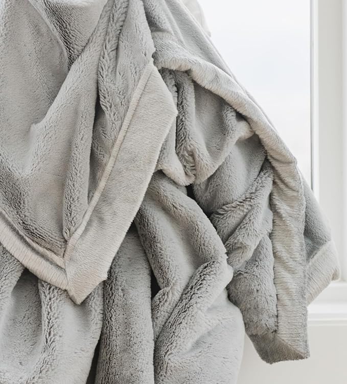 SARANONI Luxury Lush Kids Blanket | Ultra-Soft & Cozy Plush Comfy Blankets for Kids & Teens | Gray - 40” x 60”
