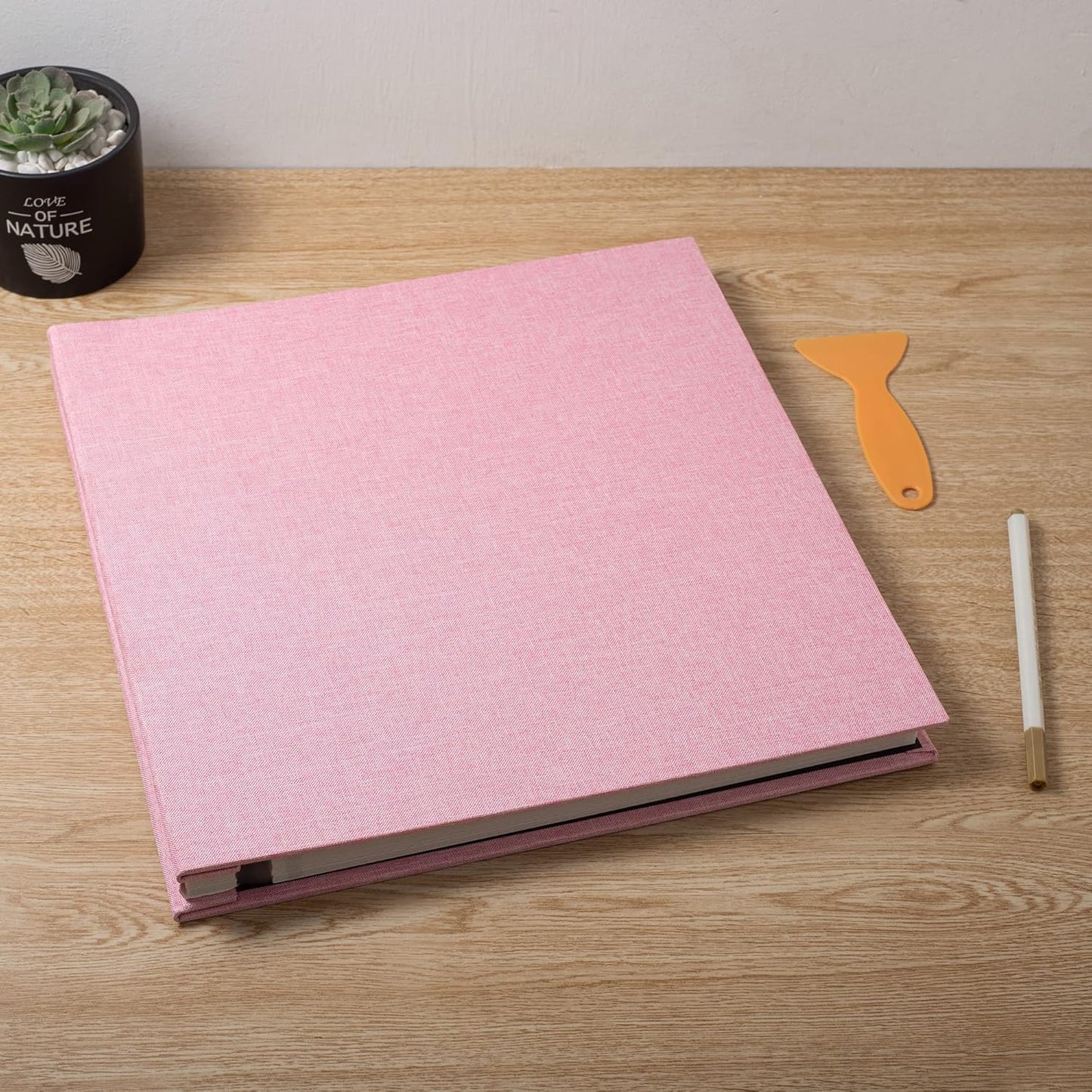 Large Photo Album Self Adhesive Scrapbook Album for 4×6 5×7 8×10 Pictures DIY Magnetic Linen Cover Album 60 Pages for Family Wedding Gifts with Metal Pen and Plastic Board