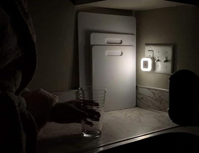 Dimmable LED Night Light with Dusk-to-Dawn Sensor for Nursery, Kids Room, Bedroom, Hallway, Stairs, Bathroom, Kitchen, Daylight White, Pack of 4