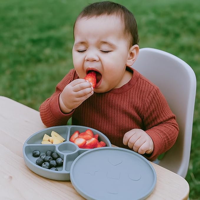 Talktools Bitsy Feeding Kid's Essentials Plate Set – Toddler Utensils, Spoon and Fork, Plate Lid, Perfect for Mealtime – Strong Suction Toddler Plates with 4 Compartments (Set-Cloud)