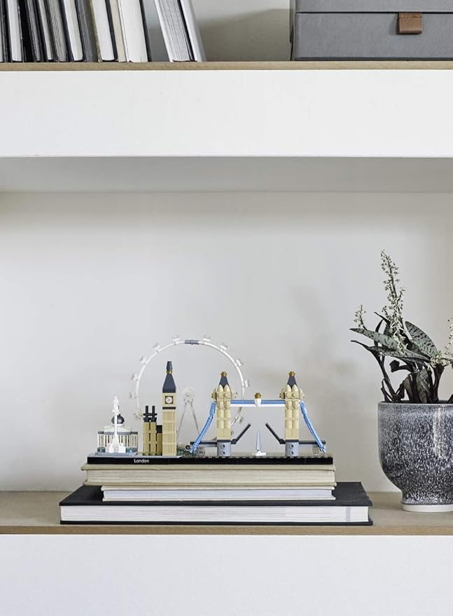 LEGO Architecture London Skyline Collection 21034 Building Set Model Kit and Gift for Kids and Adults (468 pieces)