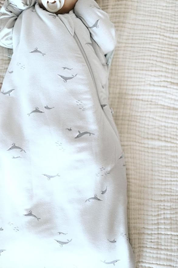 GUNAMUNA Swaddle Wrap for Newborns – Arms In or Out, Easy Diaper Changes with WONDERZiP, Soft Sleep Sack, 1.0 TOG, Goose, 0-3 Months