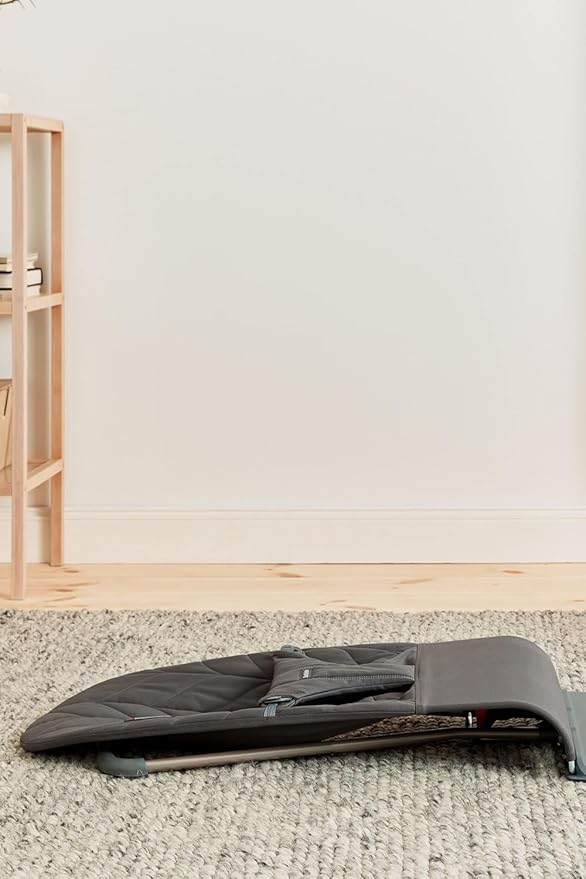 BabyBjörn Bouncer Bliss, Anthracite, Woven, Petal Quilt | 2-in-1 Adjustable Baby Bouncer Seat and Toddler Chair, Newborn to Toddler (8-29 lbs), 4 Positions, Lightweight & Portable