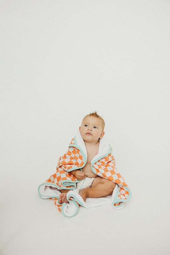 Copper Pearl Premium Knit Hooded Bath Towel 'Mickey Mouse Check'