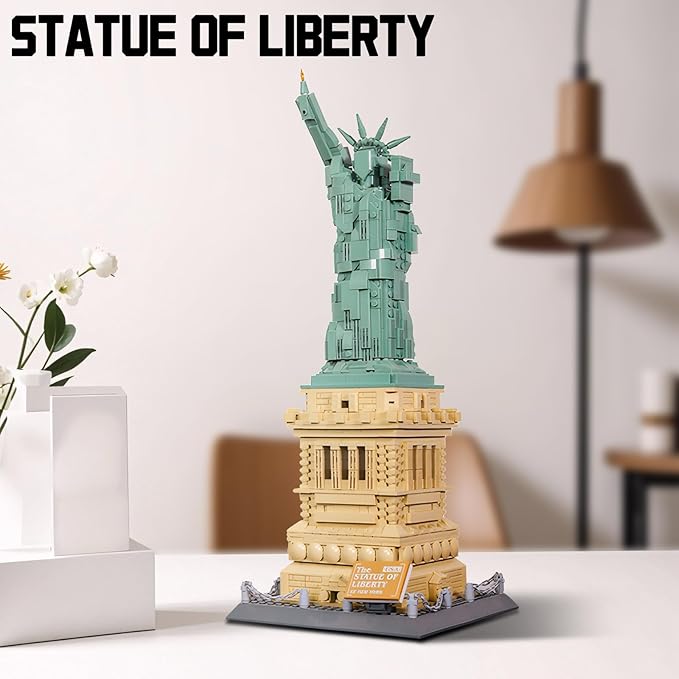 Statue of Liberty Building Blocks Sets Collectible New York City Architecture Souvenir Model World Famous Landmark Building Kits Toys Gift for Adults Kids and Teens 1409PCS