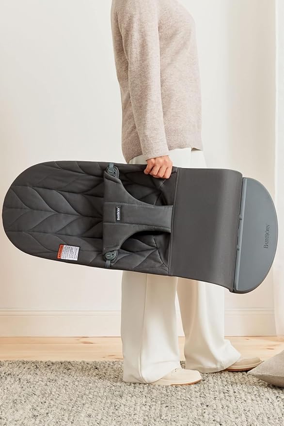 BabyBjörn Bouncer Bliss, Anthracite, Woven, Petal Quilt | 2-in-1 Adjustable Baby Bouncer Seat and Toddler Chair, Newborn to Toddler (8-29 lbs), 4 Positions, Lightweight & Portable