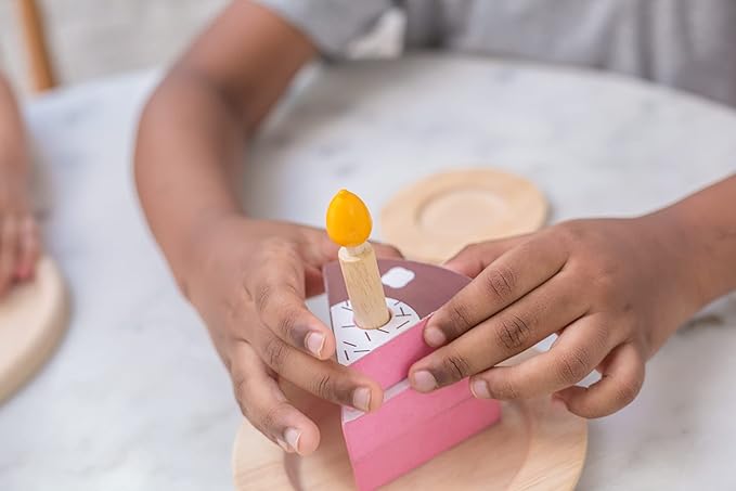 PlanToys® Pretend Play Birthday Cake Set | Food Toy with Removable Slices, Candles, Wooden Knife & Chalkboard Nameplate | Educational Toy for Imagination, Fine Motor Skills & Social Play