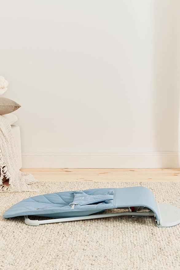 BabyBjörn Bouncer Bliss, Blue, Woven, Petal Quilt | 2-in-1 Adjustable Baby Bouncer Seat and Toddler Chair, Newborn to Toddler (8-29 lbs), 4 Positions, Lightweight & Portable