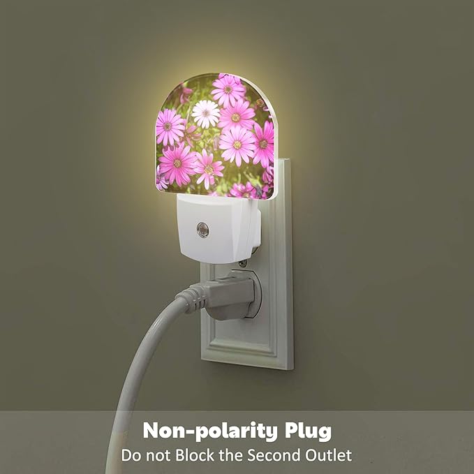 Purple Daisies Flowers Night Light, Beautiful Blooming Daisy Dusk to Dawn Night Light Plug in,0.5w Energy Saving Sleep Friendly NightLight for Kids Boys Girls Home Decor