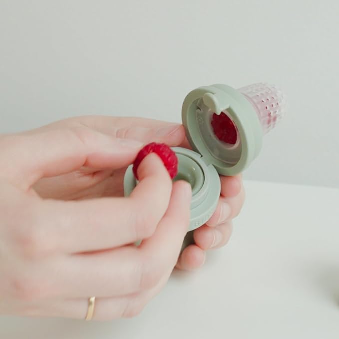 BIBS Baby Feeder with 2 Silicone Nipples, Compatible with Freezer Tray, Easy-Grip, BPA-Free - Ideal for Teething & Self-Feeding, 4+ Months - Blush