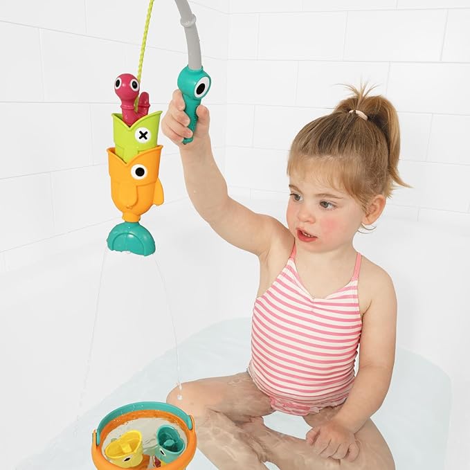Yookidoo Fishing Set Bucket Bath Toys – Magnetic Fishing Rod, Wriggling Fish + 3 Floating Fish with 3 Unique Effects – Mold Free Catch ’N’ Sprinkle Bathtime & Pool Toy for Toddlers and Kids (Ages 2–6)