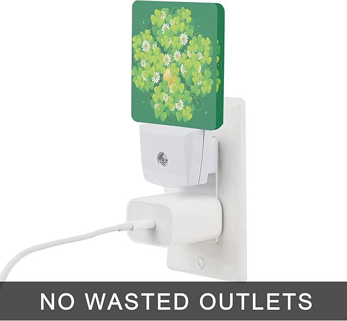 St Patrick's Day Night Light,Happy Green Clover Night Lights Plug into Wall with Dusk to Dawn Light Sensors 0.5W Led Night-Lights for Stairway/Hallway/Bedroom St Patrick's Day Décor