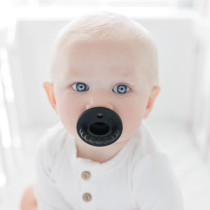 Ryan & Rose Cutie PAT Pacifier Teether 3 Pack and Flex Clip (Flat, Black)
