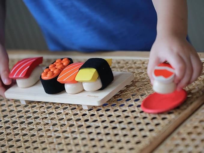 PlanToys® Wooden Pretend Play Food Sushi Kit for Kids | Kitchen Toy Includes Sushi Rolls, Nigiri, Soy Sauce Bottle & Serving Tray | Montessori Kitchen Role Play Toy for Toddlers
