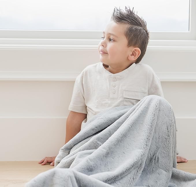 SARANONI Luxury Lush Kids Blanket | Ultra-Soft & Cozy Plush Comfy Blankets for Kids & Teens | Gray - 40” x 60”
