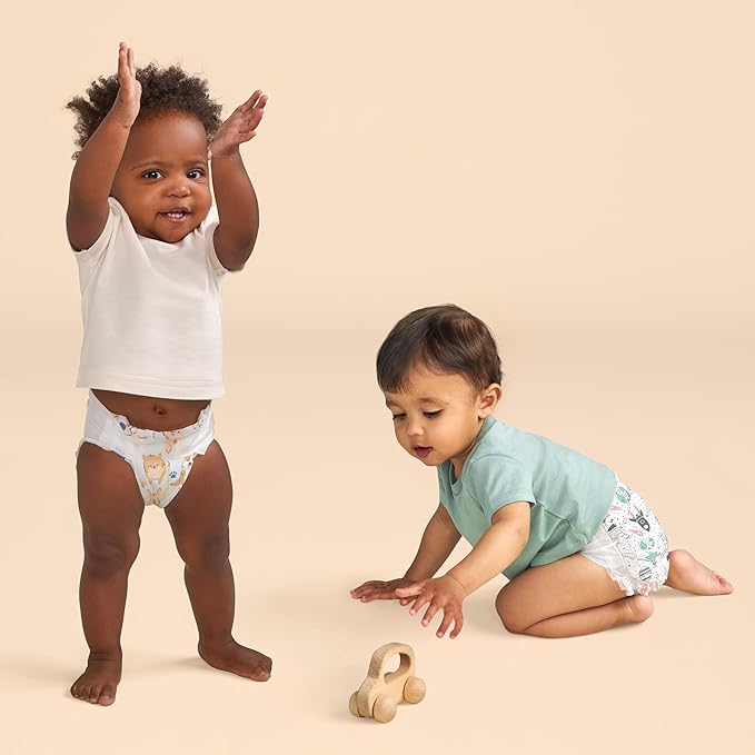 The Honest Company Clean Conscious Diapers for Delicate Skin | Up to 100% Leakproof | Hypoallergenic, Fragrance Free | Gender Neutral | Club Box, Size 3 (16-28 lbs), 62 Count (Prints May Vary)