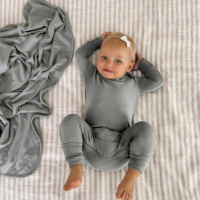 GUNAMUNA Unisex Baby Children Fleece Blanket, Soft and Fluffy, Swaddle Wrap, Size Mini (30" x 40"), Moss