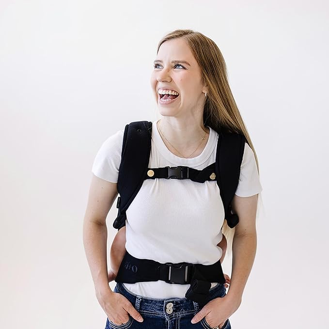 Ava & Oliver Essential Baby Carrier – Ergonomic, Hip-Healthy Soft Structured Carrier for Infants & Toddlers (7–35lbs) - Front and Back Carry, Breathable Fabric, Stylish & Lightweight (Black)