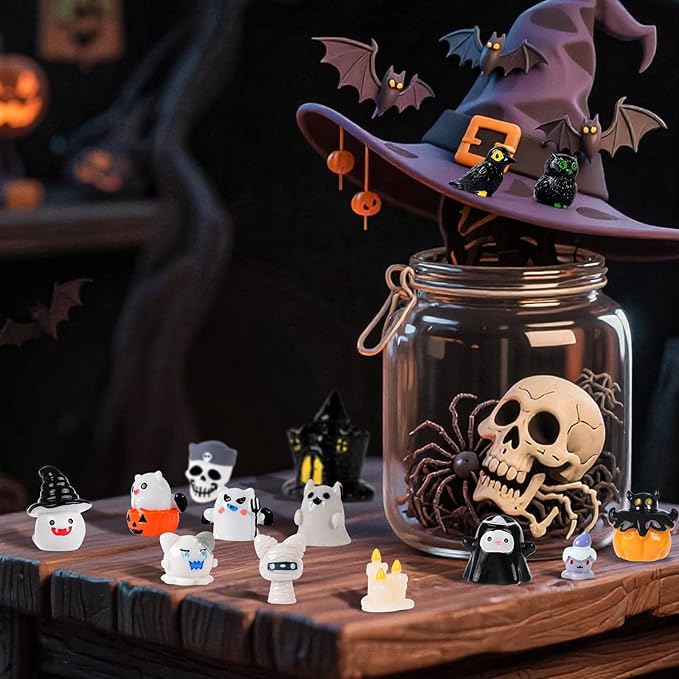 40pcs Halloween Mini Resin Figures 40 Styles Tiny Resin Animals to Hide Little Small Figures Miniature Figurines Bulk for Halloween Party Favors Bag Fillers DIY Craft Garden Dollhouse Decor