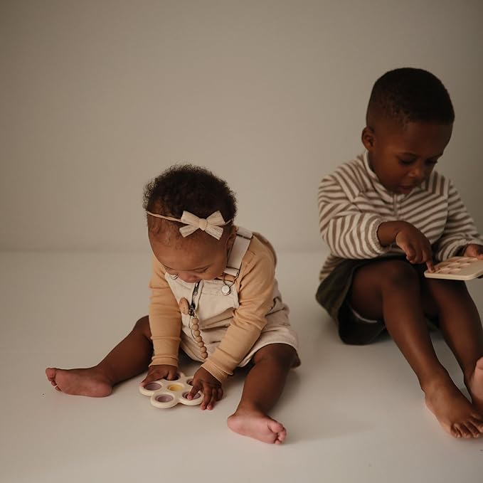 mushie Flower Press Toy (Soft Lilac/Daffodil/Ivory)