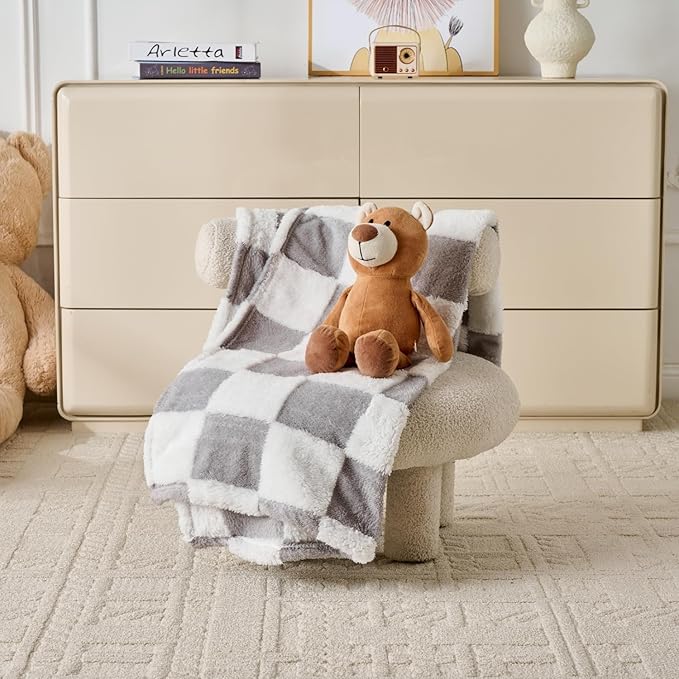 Fleece Baby Blanket for Unisex 3D Checkerboard Design, Warm Cozy and Fluffy Infant Newborn Toddler Small Receiving Blankets for Stroller, 30x40 Inches,Grey