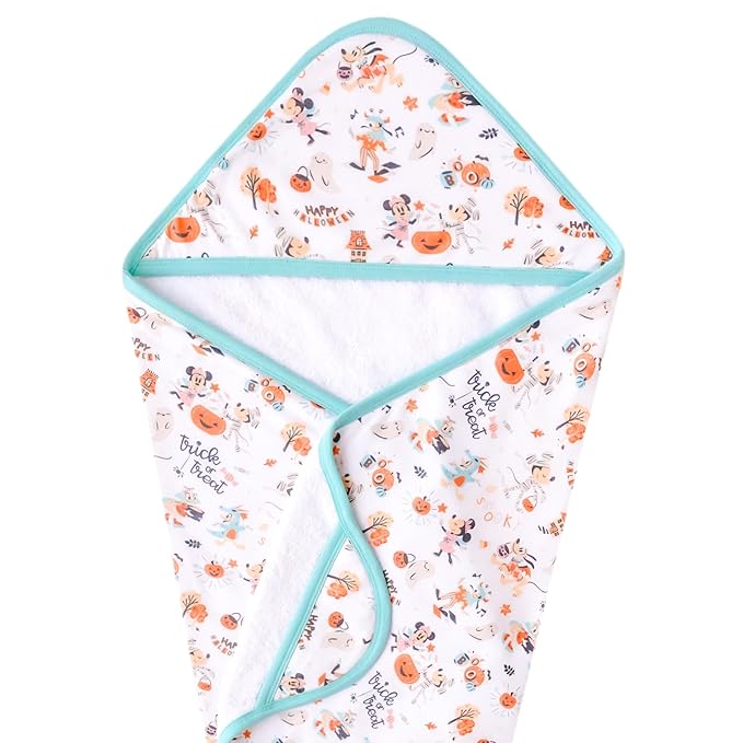 Copper Pearl Premium Knit Hooded Bath Towel 'Mickey Mouse's Boo Bash'