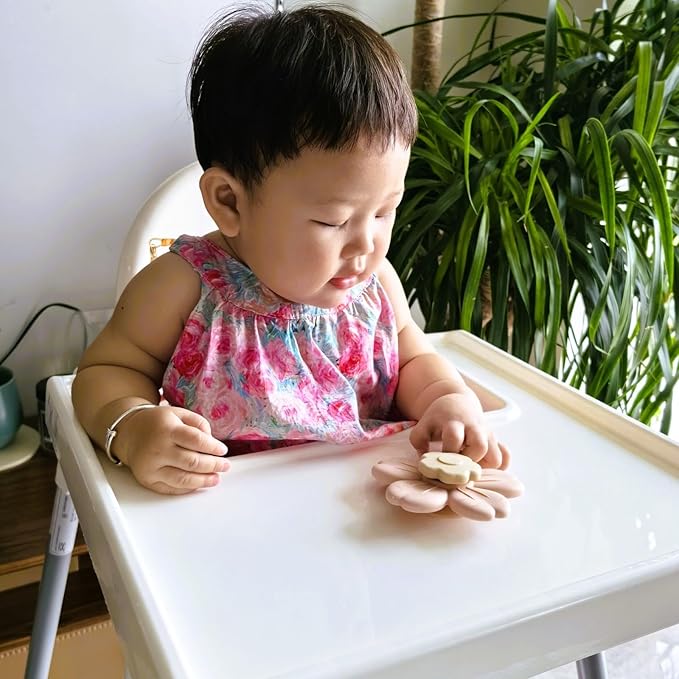 Suction Spinning Toy, Silicone Toddler Sensory Toys for Bath Toys Birthday Gift (Cream&Dusty Lilac)