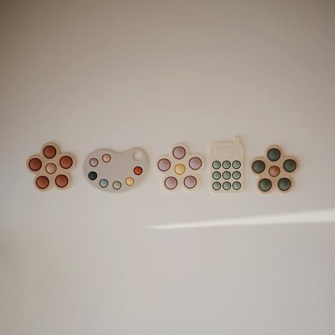 mushie Flower Press Toy (Dried Thyme/Natural/Shifting Sand)