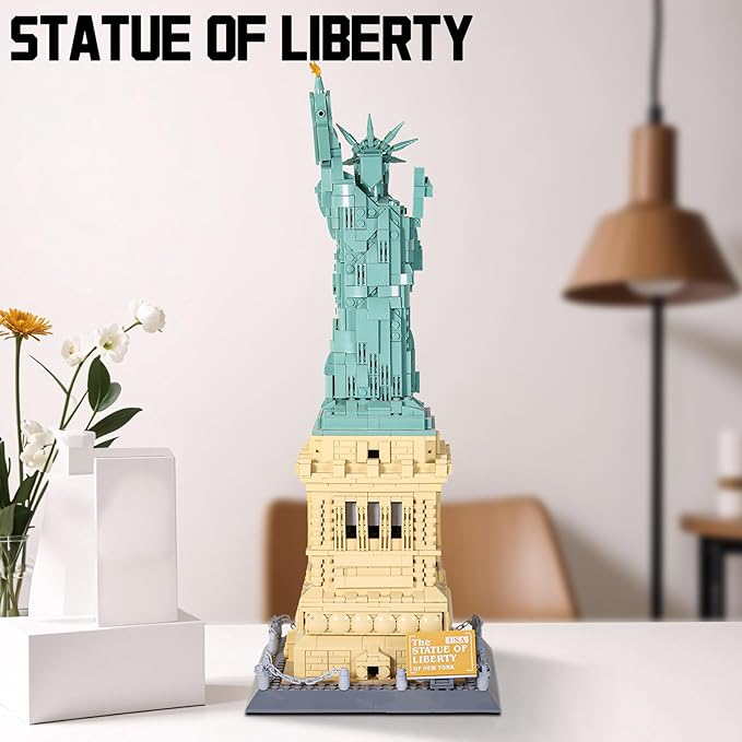 Statue of Liberty Building Blocks Sets Collectible New York City Architecture Souvenir Model World Famous Landmark Building Kits Toys Gift for Adults Kids and Teens 1409PCS
