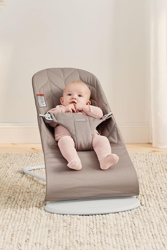 BabyBjörn Bouncer Bliss, Cotton Petal Quilt, Sand Gray