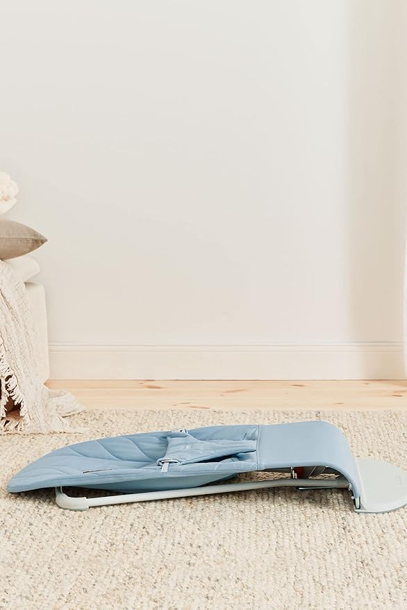 BabyBjörn Bouncer Bliss, Cotton, Petal Quilt, Blue