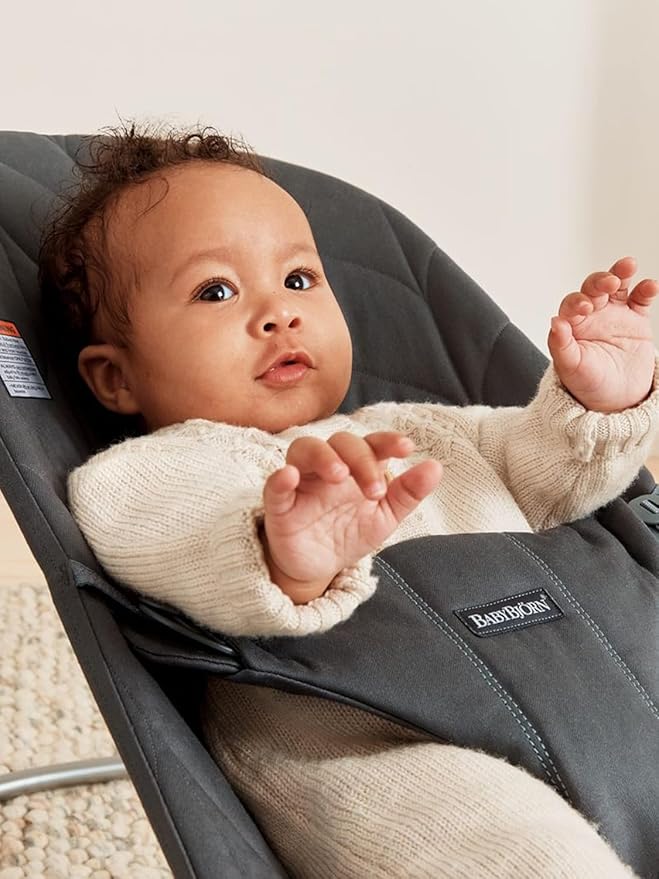BabyBjörn Bouncer Bliss, Anthracite, Woven, Petal Quilt | 2-in-1 Adjustable Baby Bouncer Seat and Toddler Chair, Newborn to Toddler (8-29 lbs), 4 Positions, Lightweight & Portable