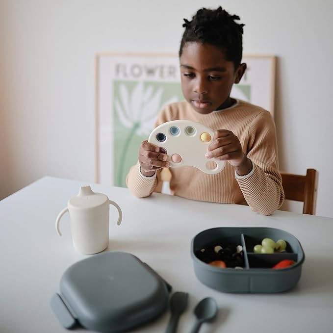 mushie Paint Palette Press Toy