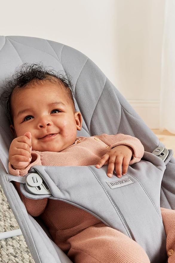 BabyBjörn Bouncer Bliss, Light Gray, Woven, Petal Quilt | 2-in-1 Adjustable Baby Bouncer Seat and Toddler Chair, Newborn to Toddler (8-29 lbs), 4 Positions, Lightweight & Portable