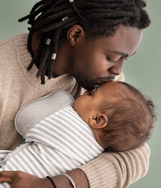 Love to Dream Swaddle Up Transition Swaddle, Patented Zip-Off Wings, Gently Help Baby Transition from Being Swaddled to Arms Free When Showing Signs of Rolling, 1.0 TOG, 13-19 lbs, Gray