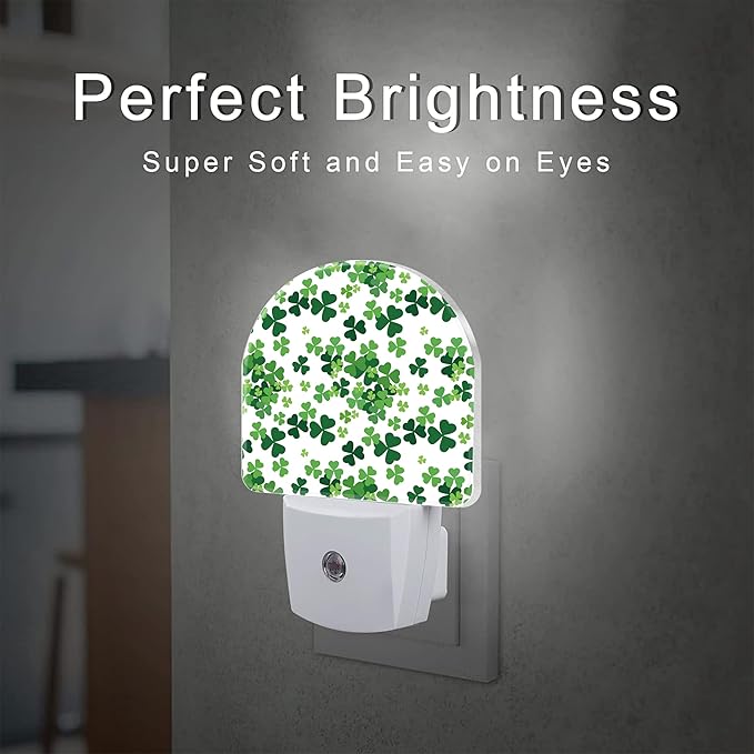 St Patrick's Day Shamrock Night Light Plug into Wall,Green Ireland Clover Leafs Dusk to Dawn Night Light Plug in,0.5w Energy Saving Sleep Friendly NightLight for Kids Boys Girls Home Decor