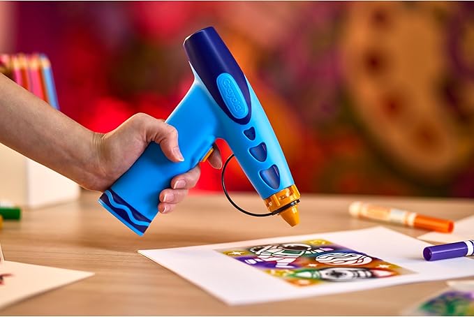 Crayola Marker Airbrush Spray Art Kit, Battery-Powered Sprayer with 8 Washable Markers & 5 Stencils, Holiday for Kids, DIY Craft Set, Ages 6+