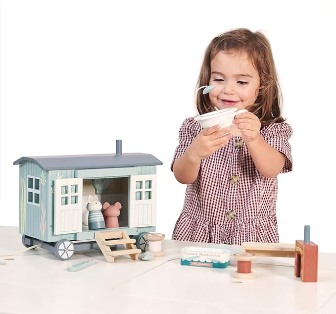 Tender Leaf Toys - Secret Meadow Shepherd’s Hut - Portable Furnished Wooden Shepherd’s Hut on Wheels with 11 Pcs Accessories and 3 Mice Dolls - Open-Ended Play and Story Tellings - Age 3+