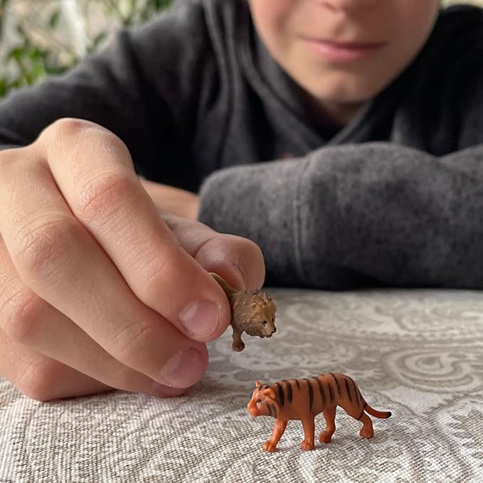 Safari Ltd. Wild Fun Pack - Mini Figures of Wild Animals - Educational Toy Set for Boys, Girls, and Kids Ages 5+