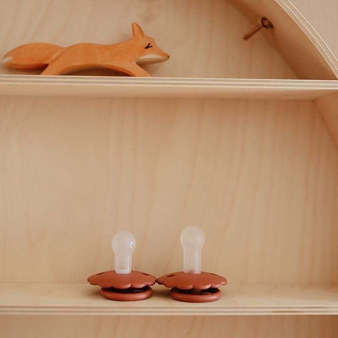 FRIGG Daisy SilkySoft Silicone Baby Pacifier | Made in Denmark | BPA-Free (Baked Clay/Cream, 0-6 Months)