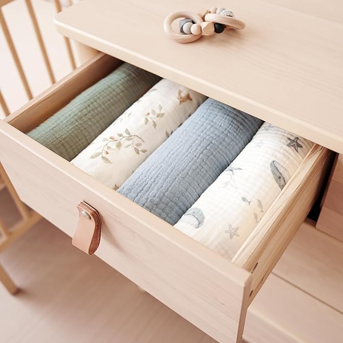 Konssy 2-Pack Muslin Hooded Baby Towels, 100% Cotton, Ultra-Soft & Absorbent Baby Bath Towels with Hood for Newborn & Infant (Blue, Blue Whale, 32" x 32")