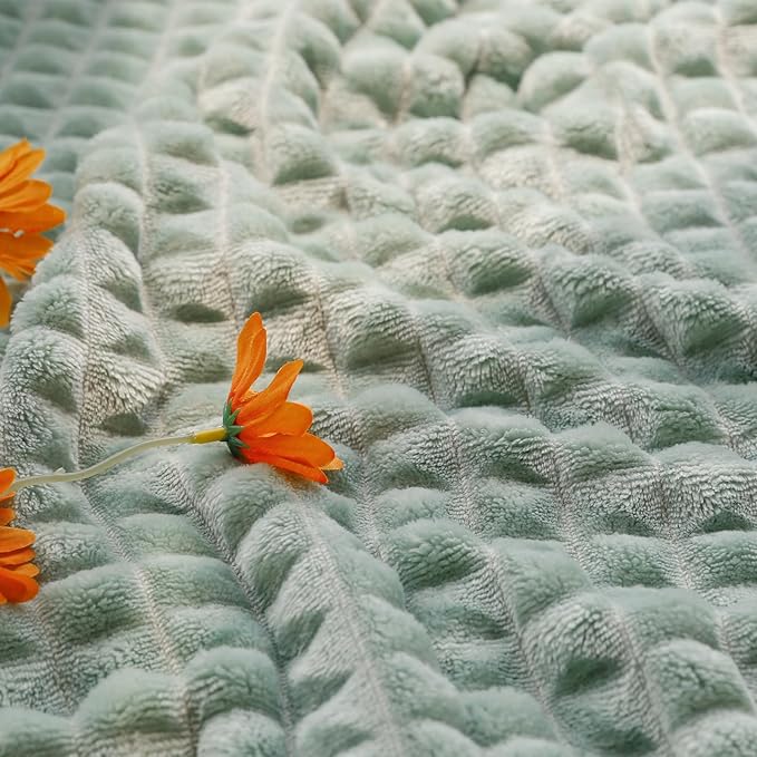 HOMRITAR 3D Flannel Fleece Baby Blanket for Unisex Sage Green Super Soft Plush Cozy Toddler Blanket with Square Grid Design Luxury Bed Blankets for Boys Girls 30 x 40 Inch