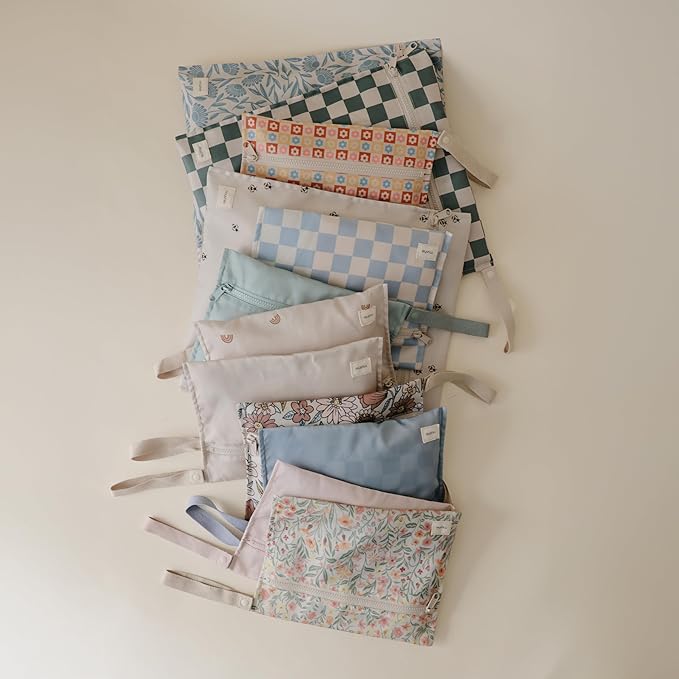 mushie Water Resistant Wet Bags | Large & Small Reusable Storage Bag for Baby Items and Travel | Zippered Pockets with Handle | Machine Washable, Set of 2 (Blue Flowers)