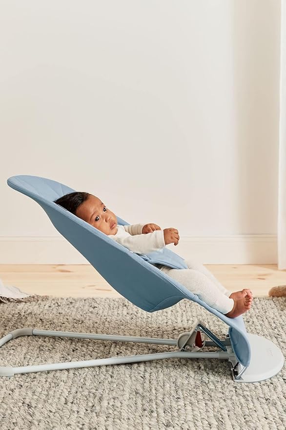 BabyBjörn Bouncer Bliss, Blue, Woven, Petal Quilt | 2-in-1 Adjustable Baby Bouncer Seat and Toddler Chair, Newborn to Toddler (8-29 lbs), 4 Positions, Lightweight & Portable
